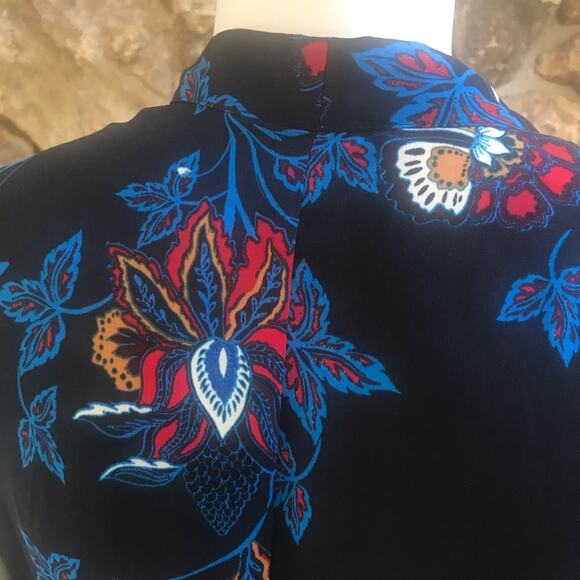 H&M Floral Blue Black V-Neck Button Down Midi Dress Women's Size 4 - Picture 7 of 10